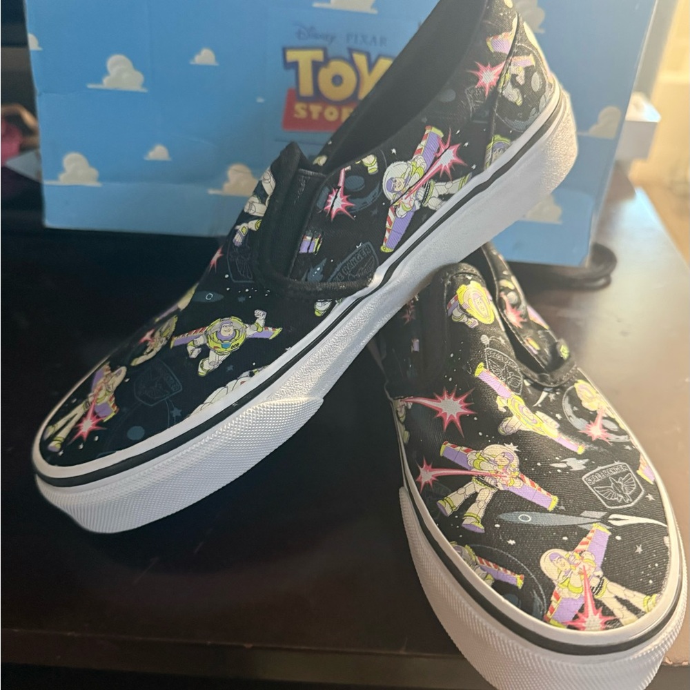 Vans kids 2.5 buzz lightyear toy story slip-on